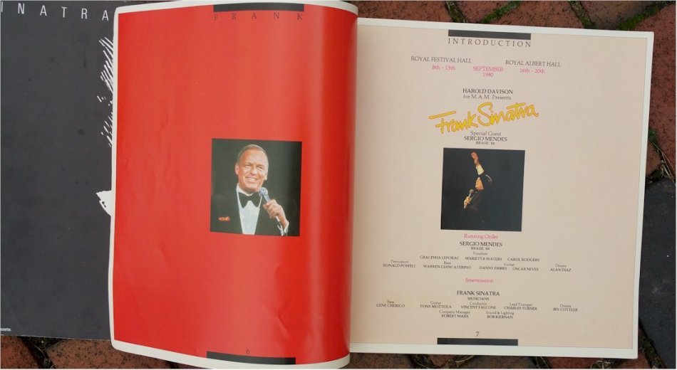 Frank Sinatra Signed Autograph 1980 Concert Program drawing