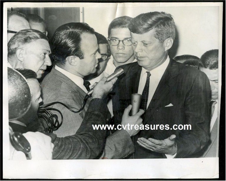 John Kennedy JFK Historic Photo Campaign Interview 1960